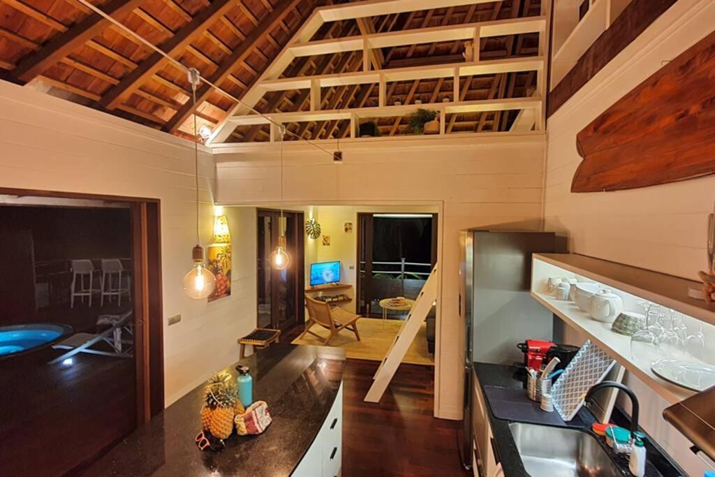 Luxurious Tropical Moorea Villa Papetoai Exterior photo